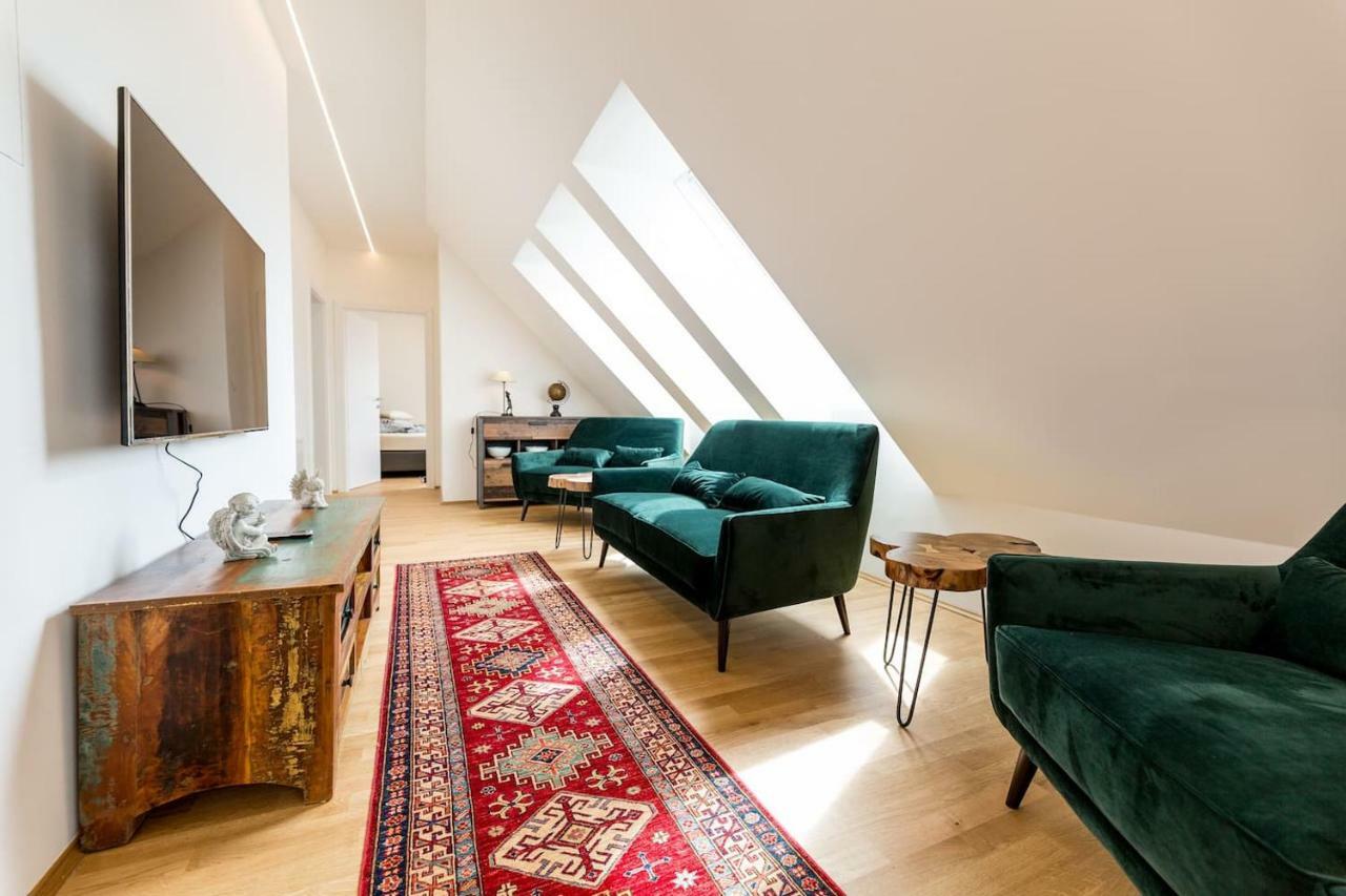 Grosse Dachgeschosswohnung Im Herzen Von Γκρατς Εξωτερικό φωτογραφία