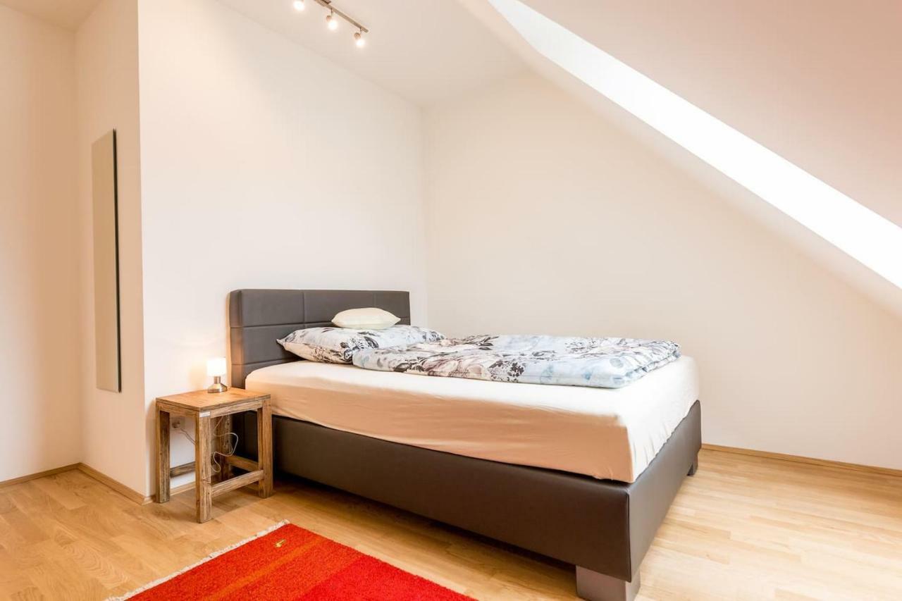 Grosse Dachgeschosswohnung Im Herzen Von Γκρατς Εξωτερικό φωτογραφία